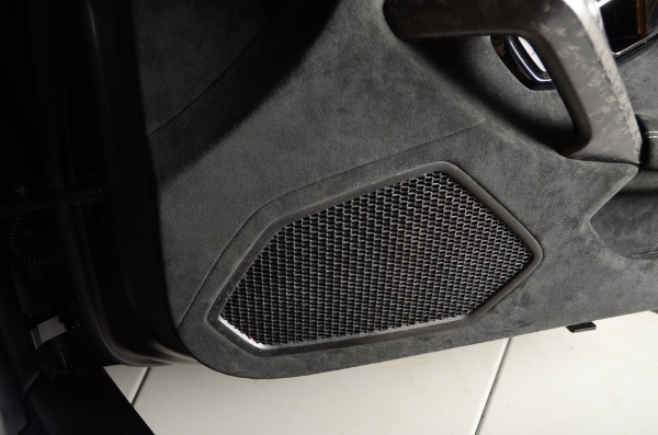 Used 2018 Lamborghini Huracan LP 640-4 Performante for sale Sold at Ryan Friedman Motor Cars LLC in Glen Cove NY 11542 57