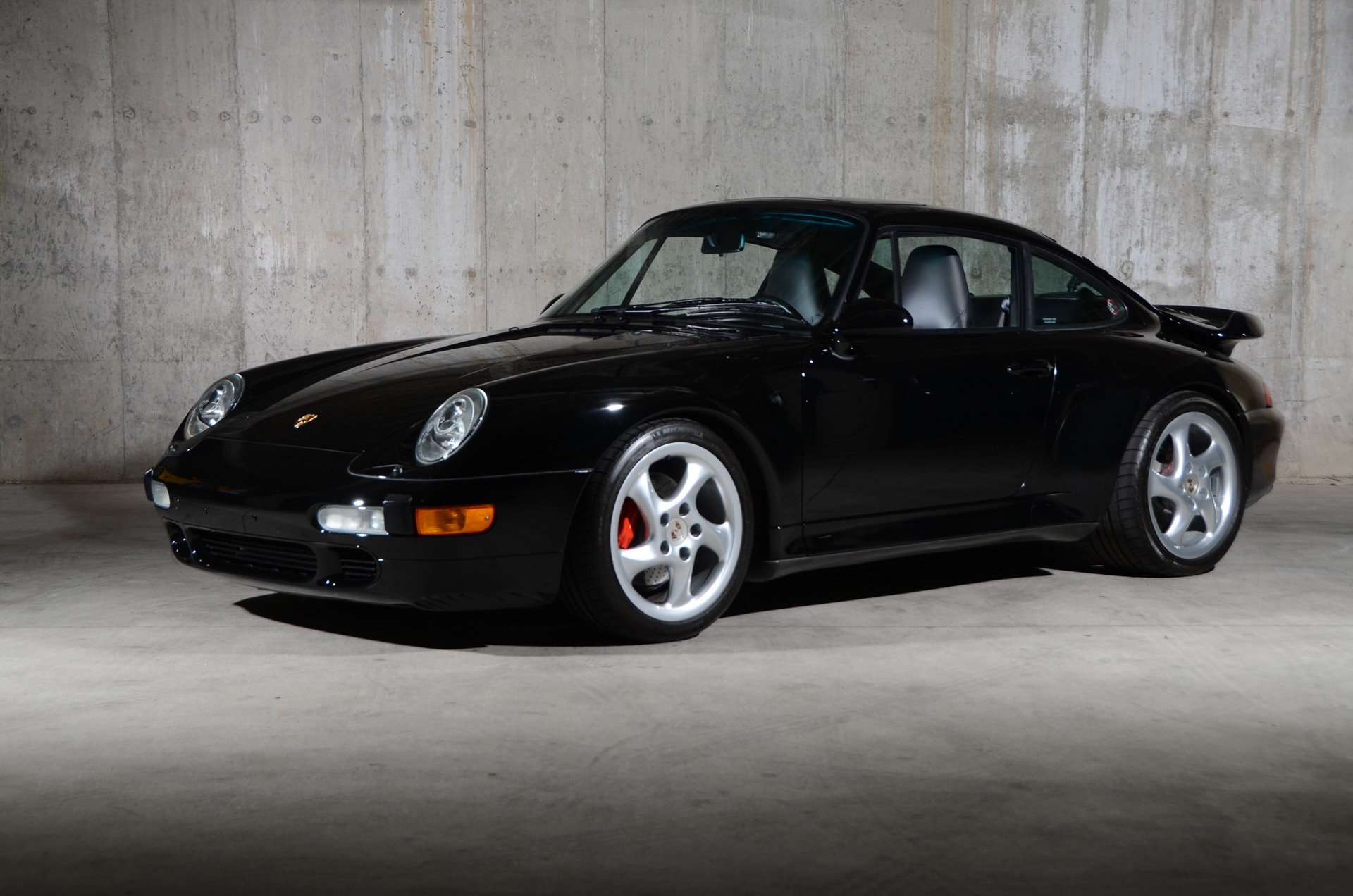 【MAXICHAMPS】Porsche 911 Turbo Black Porsche 911 (964) Turbo Black Metallic 1:43 940069106