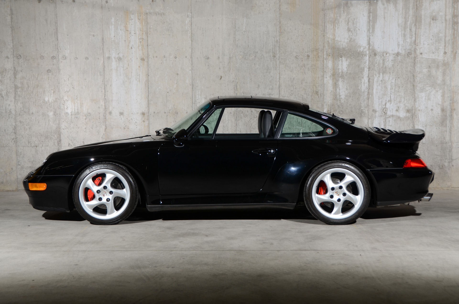 【MAXICHAMPS】Porsche 911 Turbo Black Minichamps Maxichamps Porsche 911 993 Turbo Black 1995 1/43