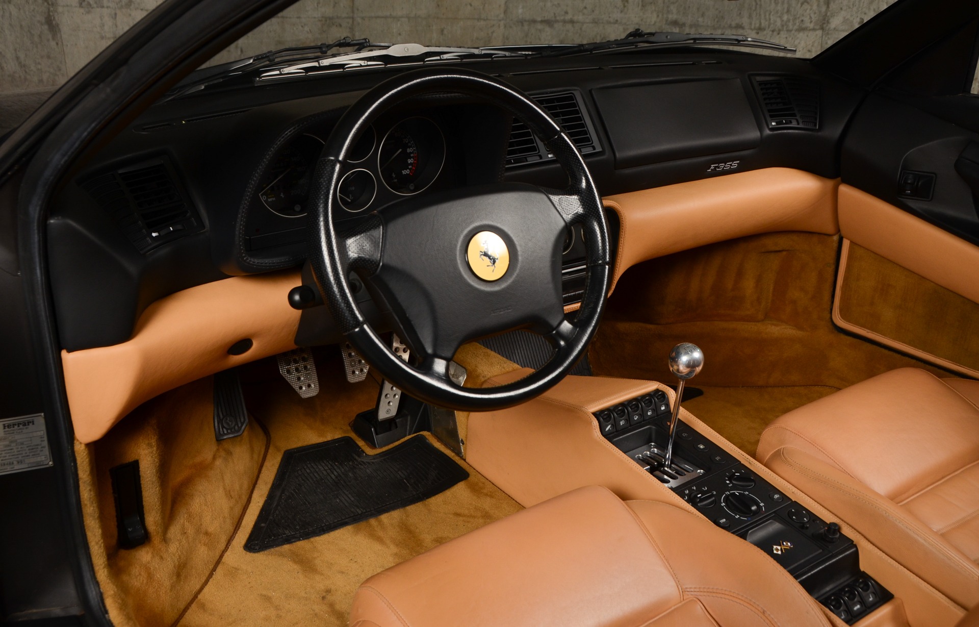 ferrari-f355-interior