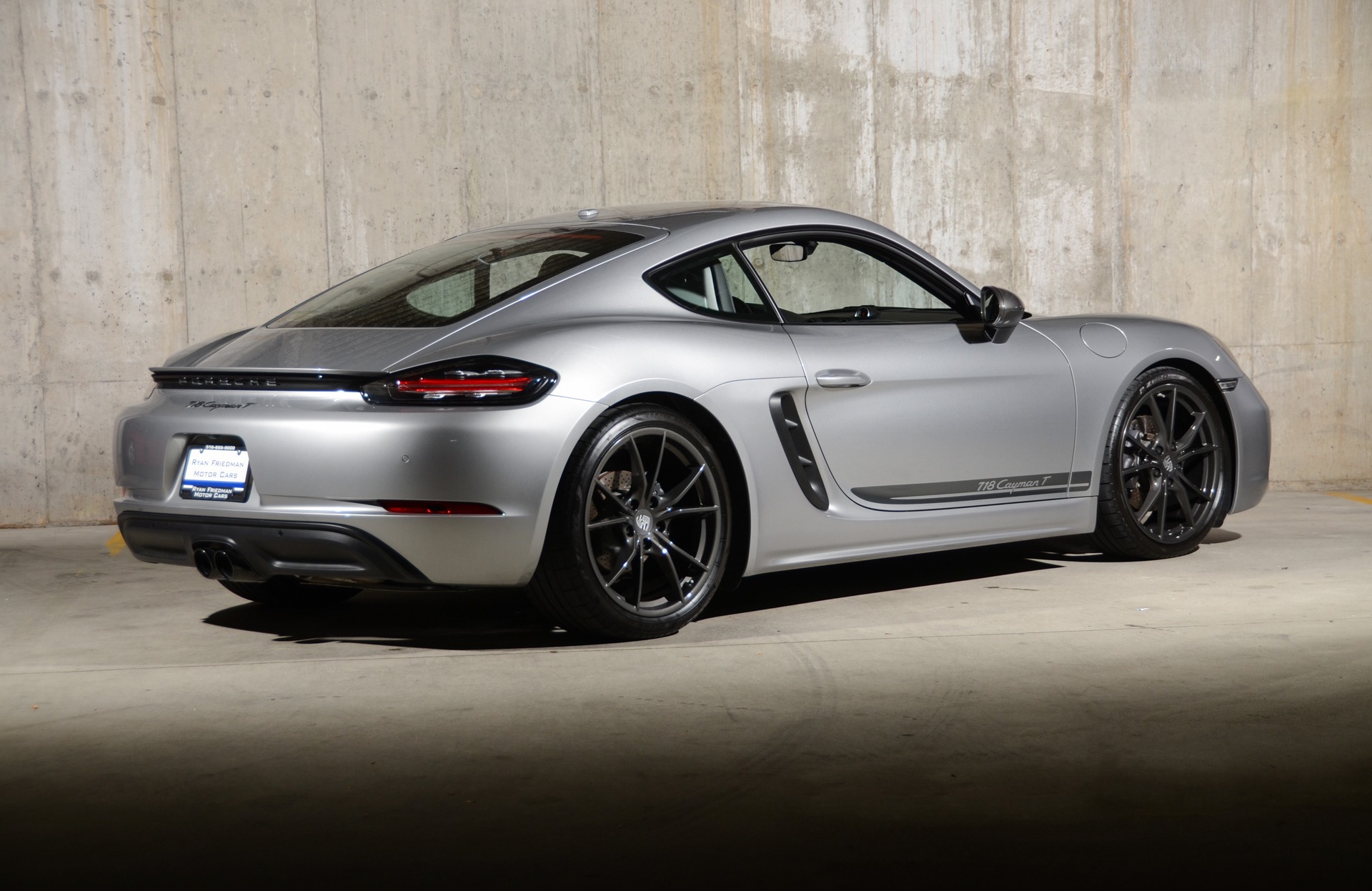 Used-2021-Porsche-718-Cayman-T
