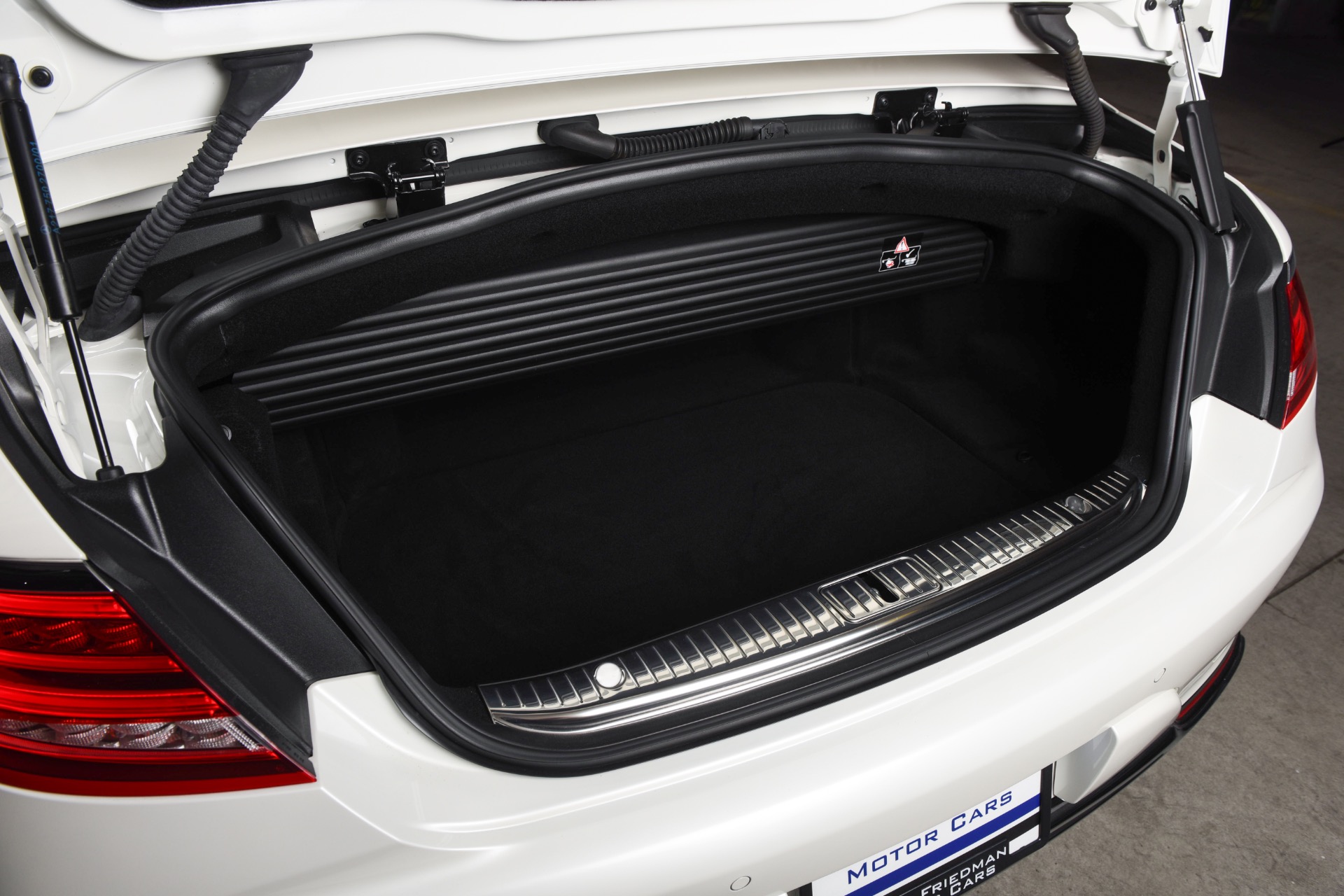 Trunk Ledge Kit | MERCEDES BENZ MAYBACH S-CLASS 2017 Trunk Ledge Kit | MERCEDES BENZ MAYBACH S-CLASS 2017