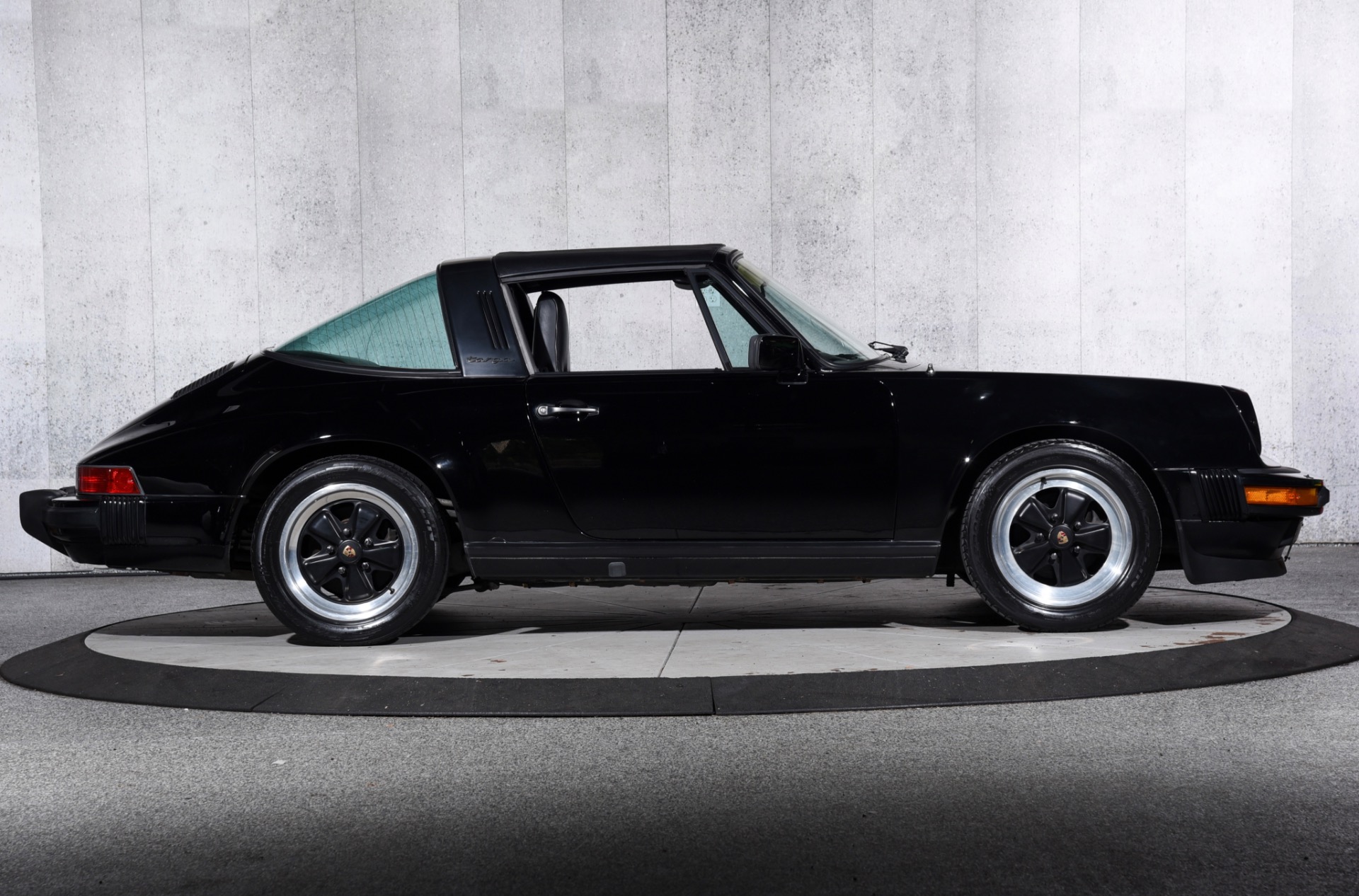 1985 Porsche 911 photo 21