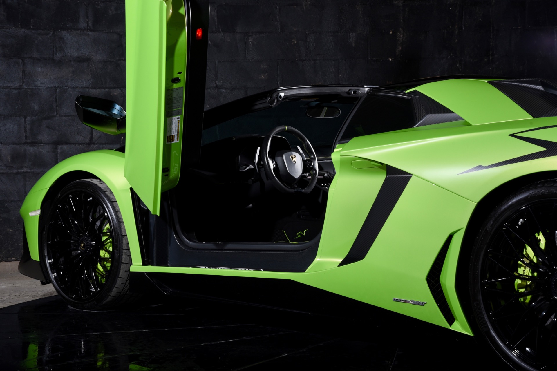 ジュニア・グリーン・ラブ Green 24V Lamborghini Aventador SVJ Ultimate Kids' Ride-On