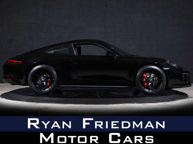 2019 Porsche 911 GTS's photo