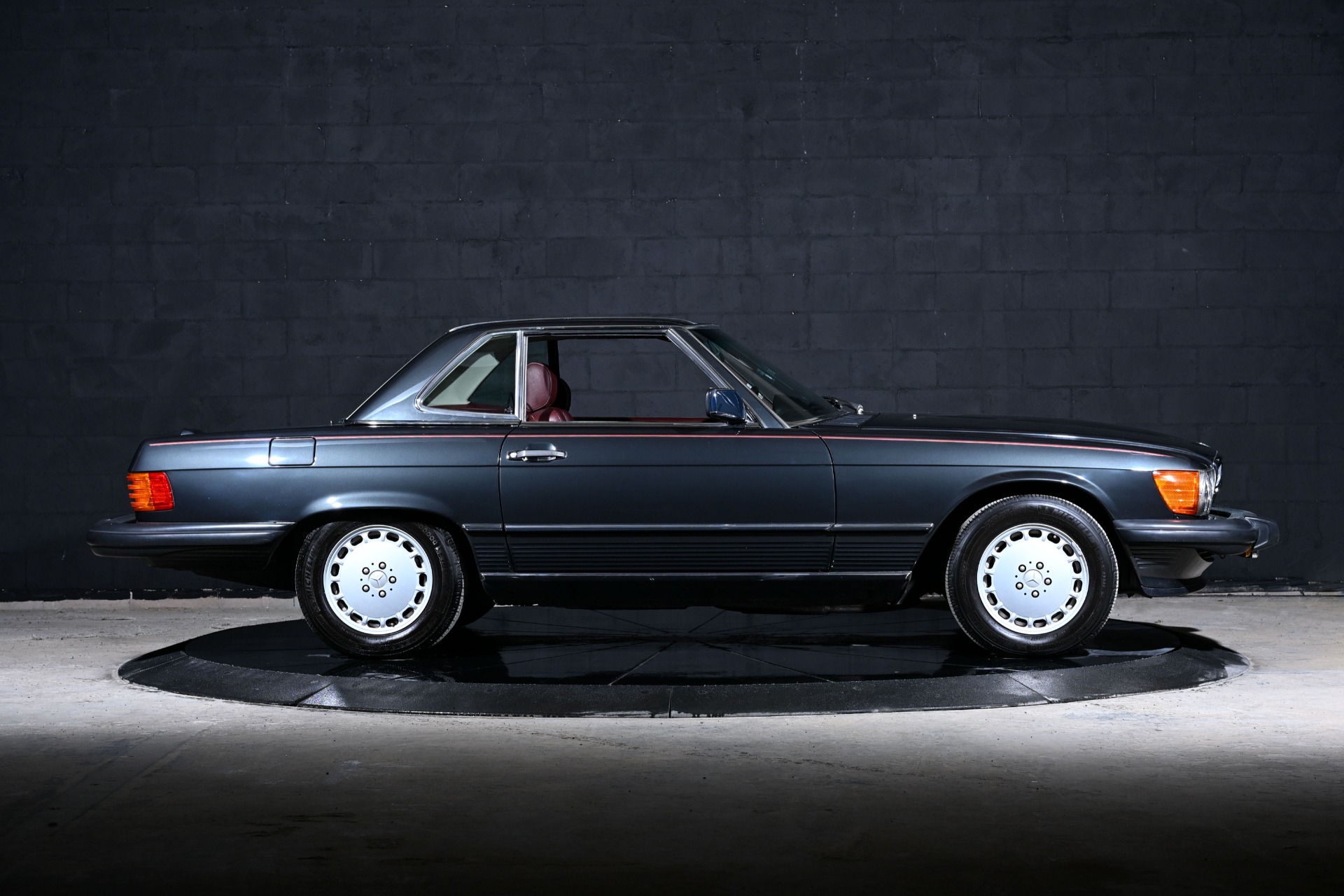 Used 1988 Mercedes-Benz 560-Class 560 SL For Sale (Sold) | Ryan