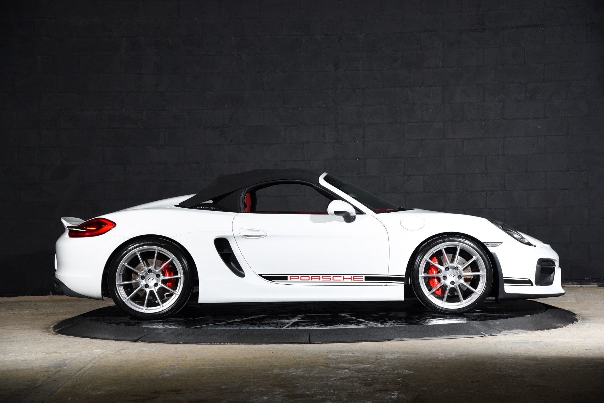 2016 Porsche Boxster Spyder - Photo 30