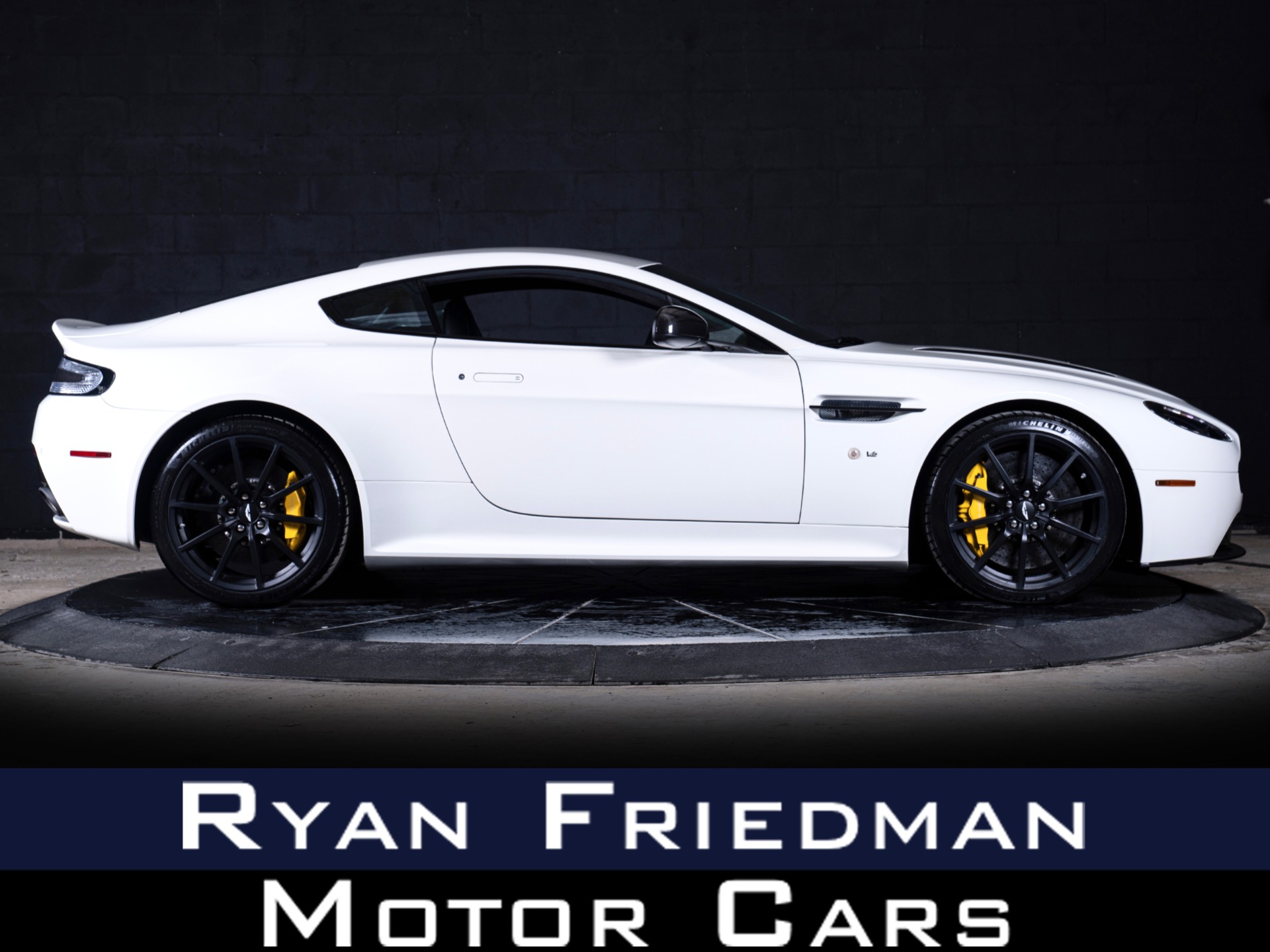 2017 Aston Martin V12 Vantage S Coupe's photo
