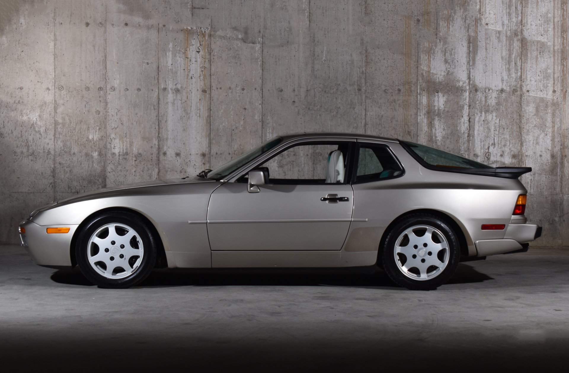 Unbelievable! This 1989 944 Coupe Will Blow Your Mind - arq4fty