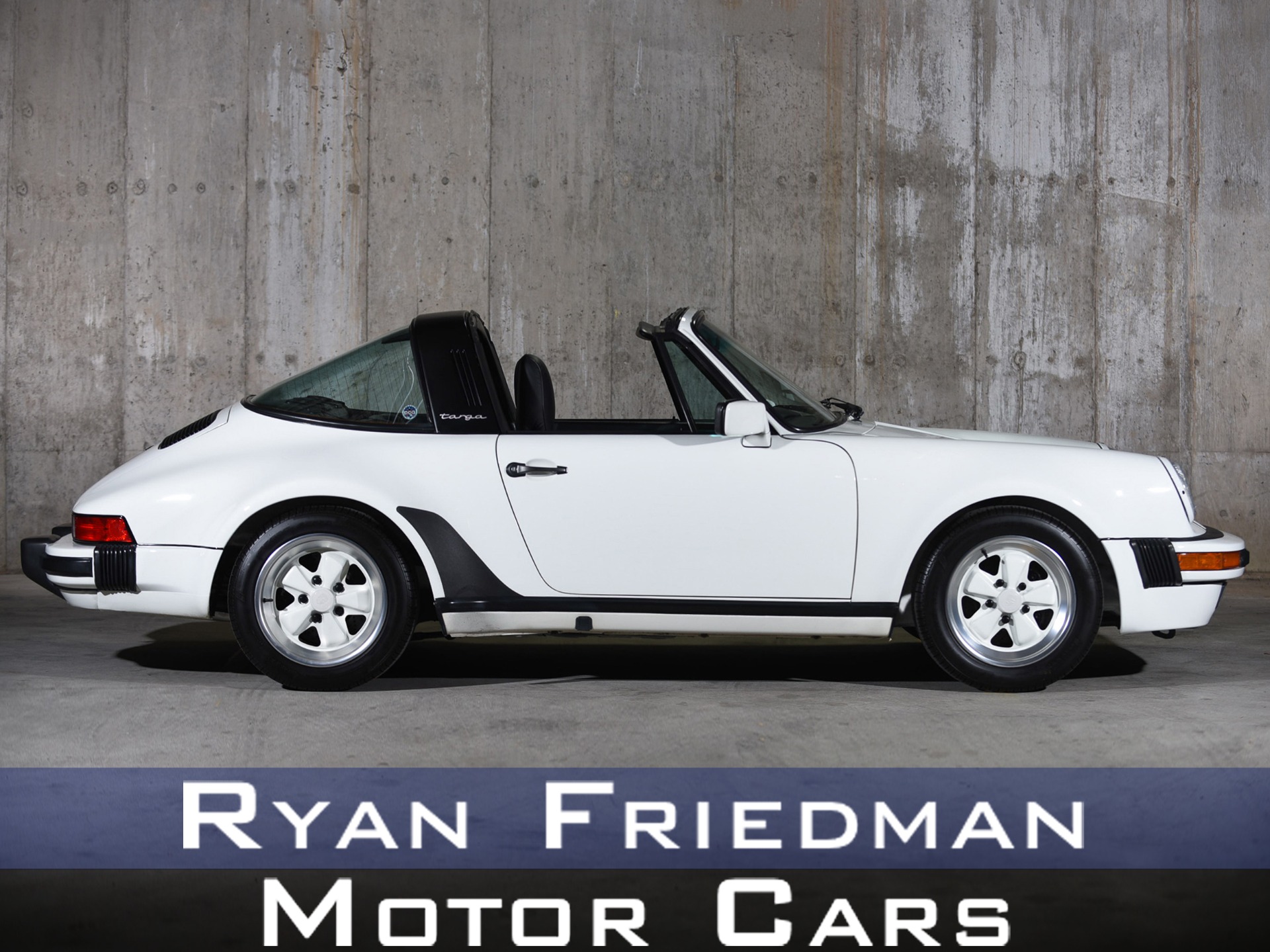 PORSCHE　911　CARRERA　1944 1987 Porsche 911 | Motorcar Studio