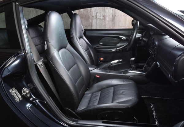 Used 2004 Porsche 911 Carrera for sale Sold at Ryan Friedman Motor Cars LLC in Glen Cove NY 11542 16