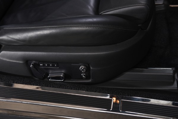 Used 2008 Bentley Azure for sale $89,995 at Ryan Friedman Motor Cars LLC in Glen Cove NY 11542 31
